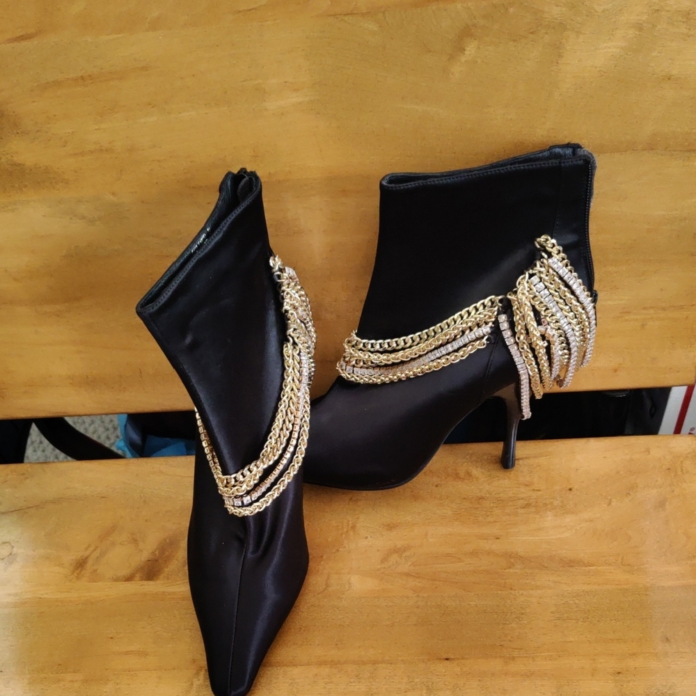 Jeffrey Campbell Chainge Size 7 Satin Heeled Boots With Gold And Diamond Chains